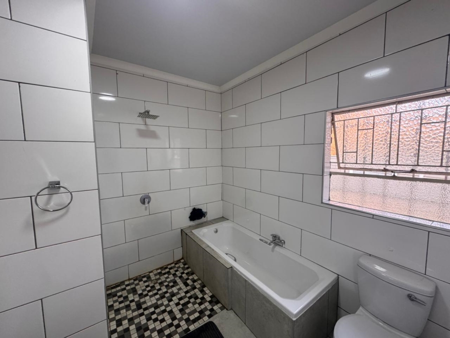 4 Bedroom Property for Sale in Sunair Park Gauteng