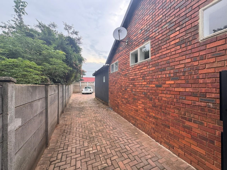 1 Bedroom Property for Sale in Dalpark Ext 1 Gauteng