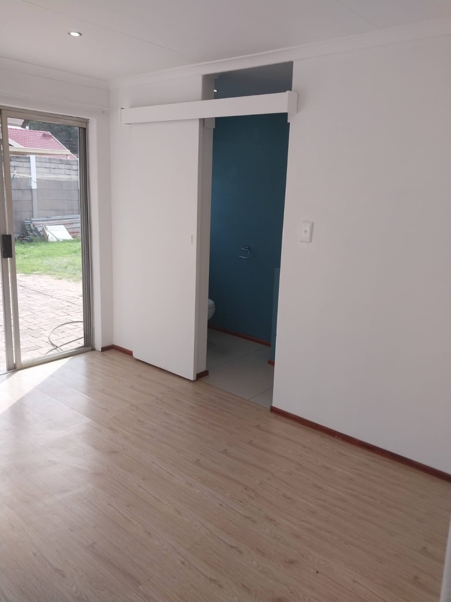1 Bedroom Property for Sale in Dalpark Ext 1 Gauteng
