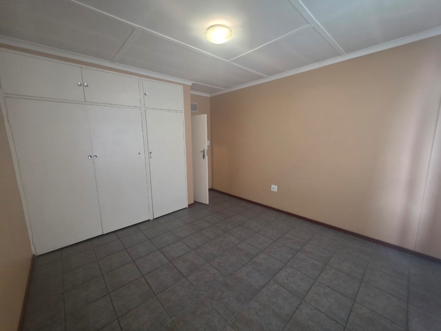 2 Bedroom Property for Sale in Morehill Gauteng