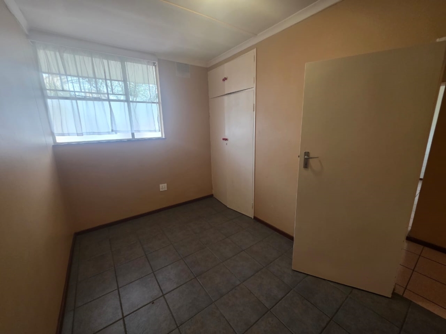 2 Bedroom Property for Sale in Morehill Gauteng