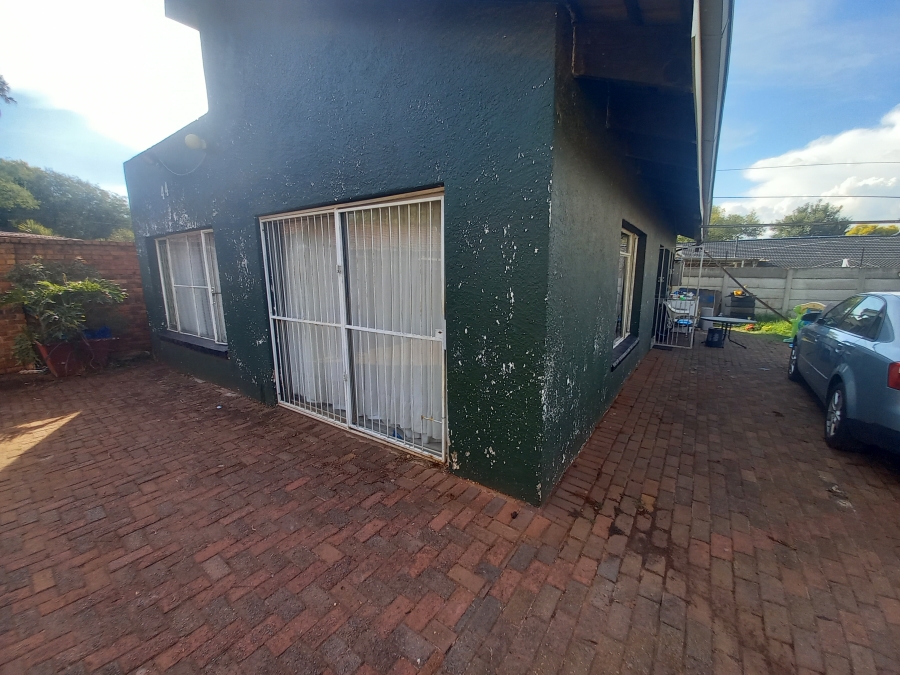 3 Bedroom Property for Sale in Northmead Gauteng