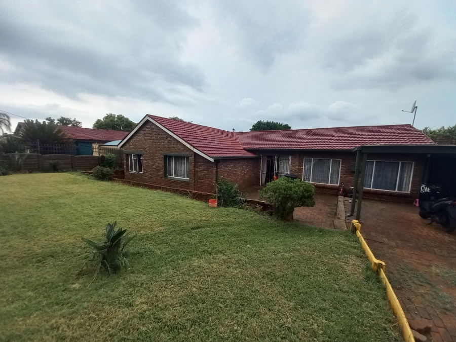 4 Bedroom Property for Sale in Danville Gauteng