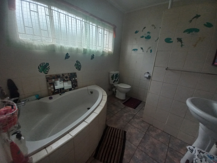 4 Bedroom Property for Sale in Danville Gauteng