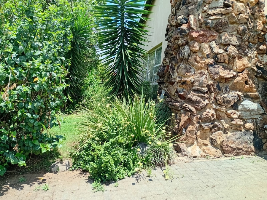 5 Bedroom Property for Sale in Danville Gauteng