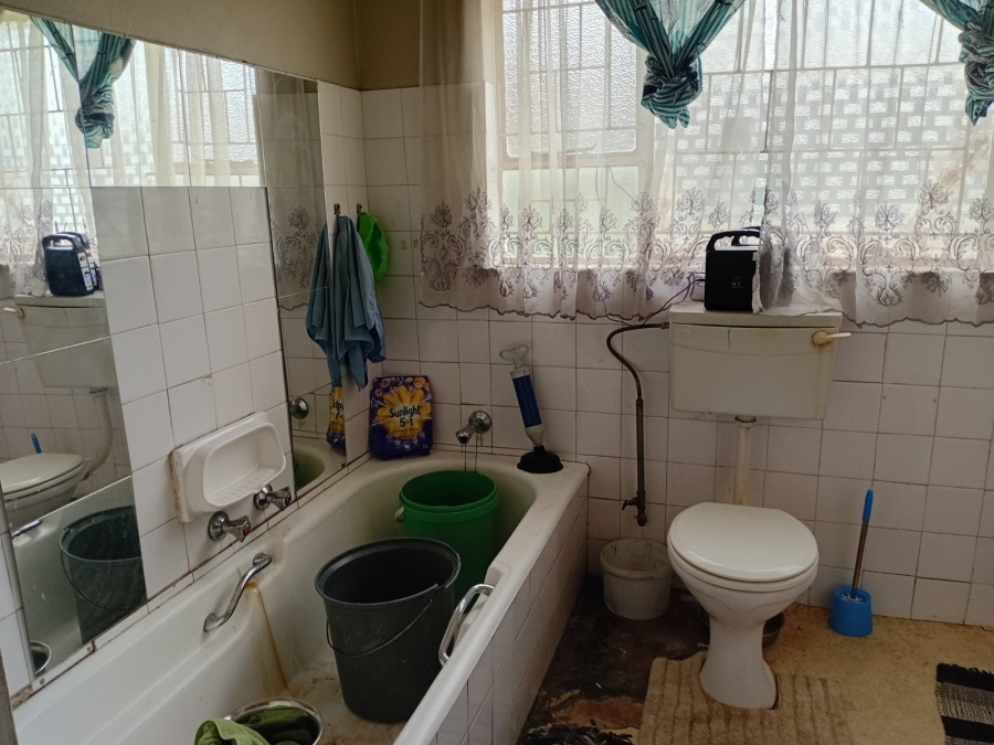 5 Bedroom Property for Sale in Danville Gauteng