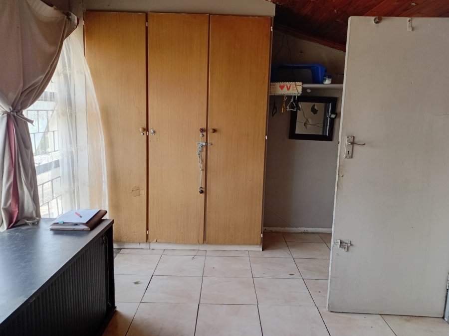 5 Bedroom Property for Sale in Danville Gauteng