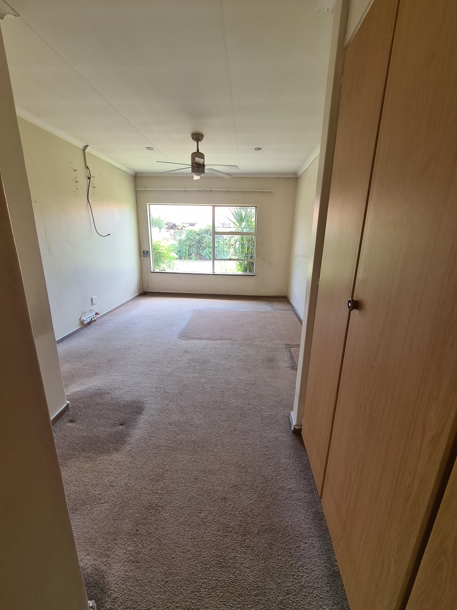 3 Bedroom Property for Sale in Flora Gardens Gauteng