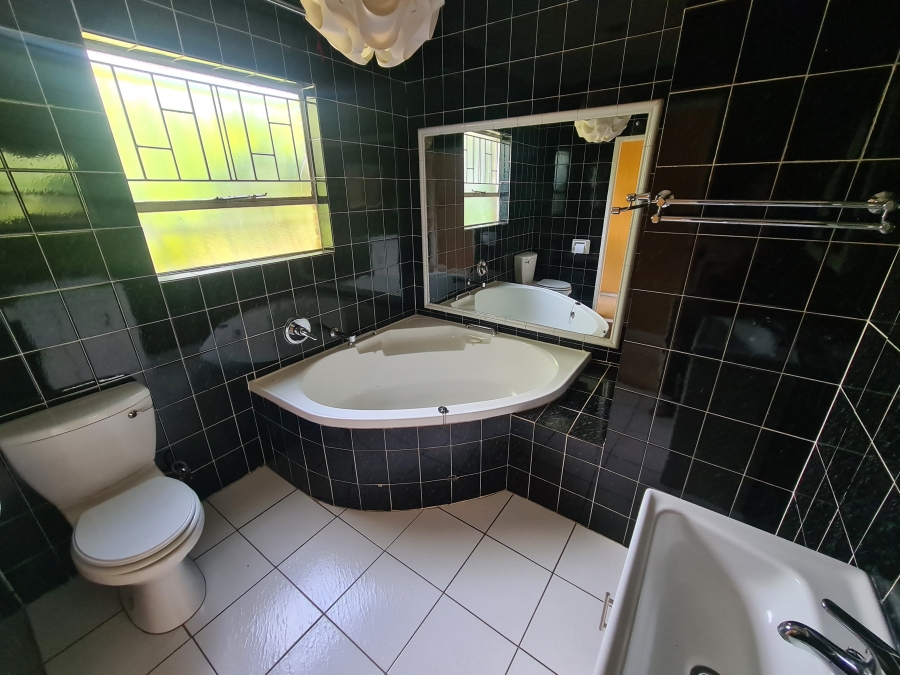 3 Bedroom Property for Sale in Flora Gardens Gauteng