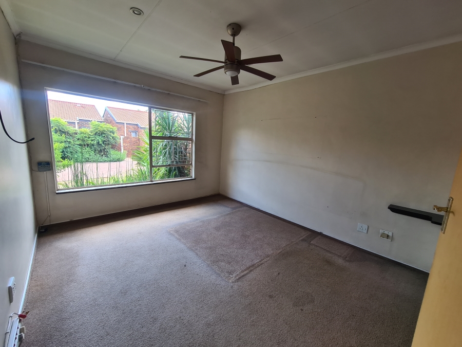 3 Bedroom Property for Sale in Flora Gardens Gauteng