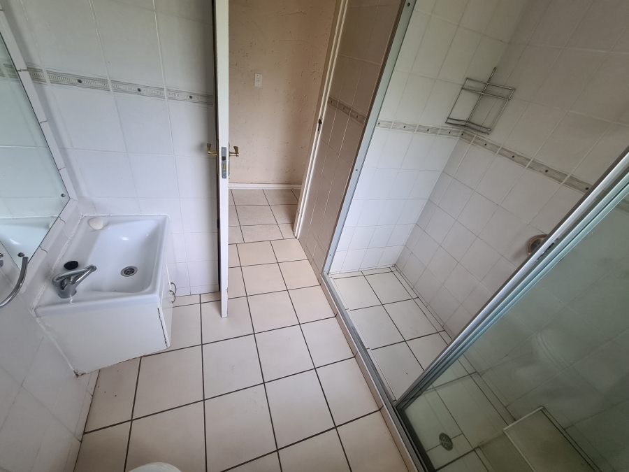 3 Bedroom Property for Sale in Flora Gardens Gauteng