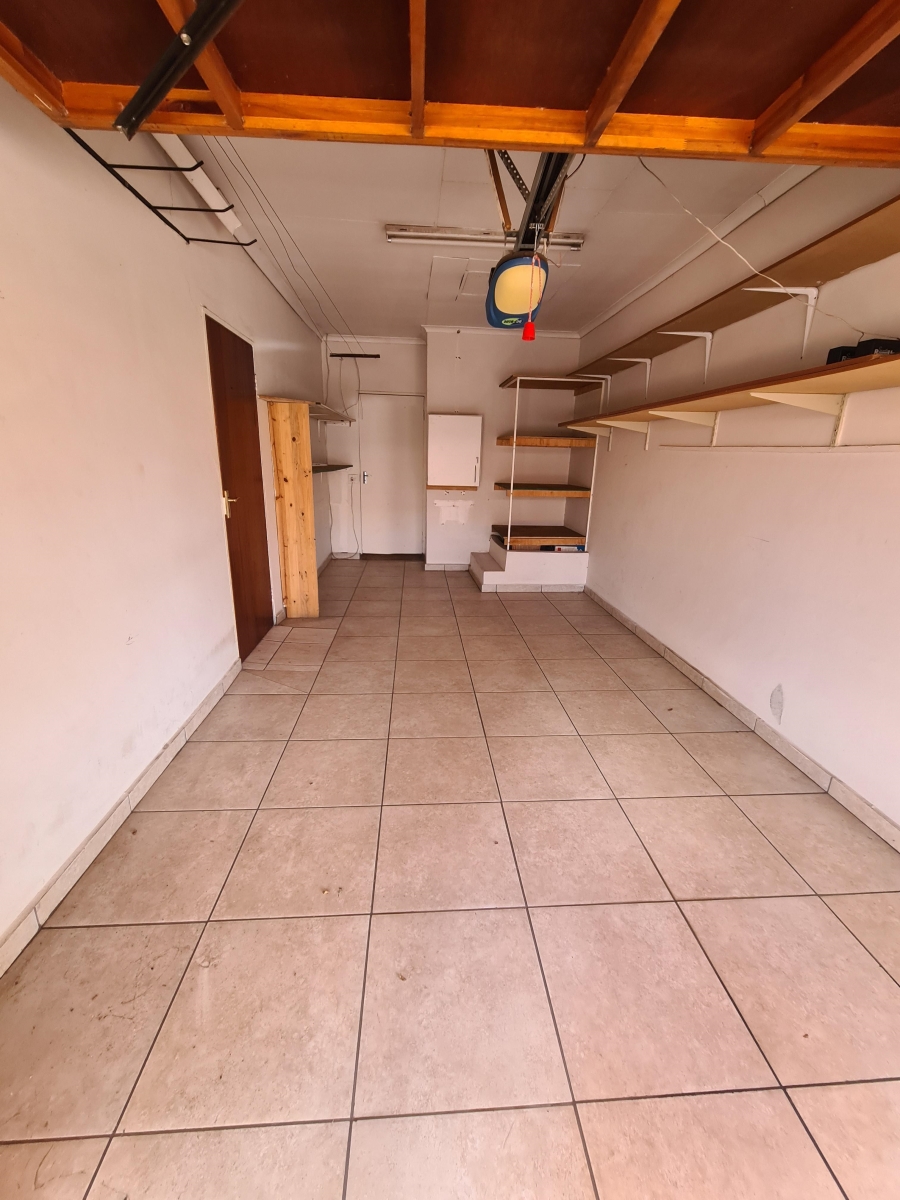 3 Bedroom Property for Sale in Flora Gardens Gauteng