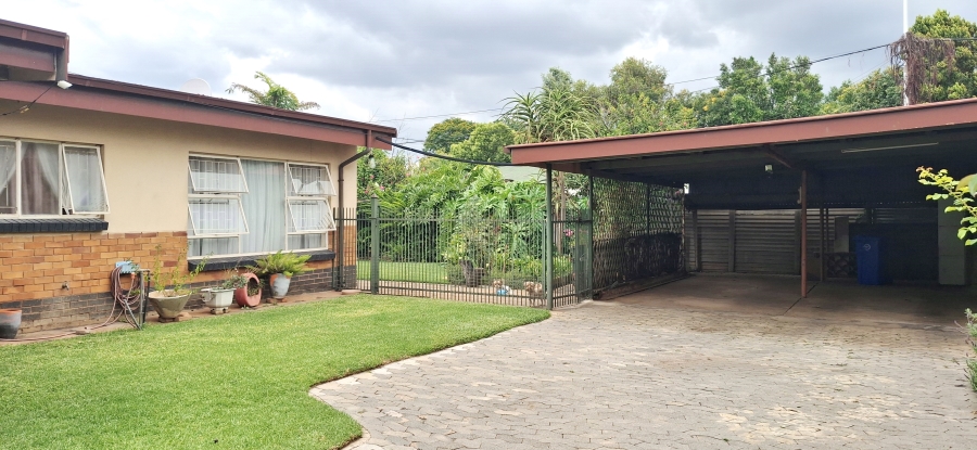 3 Bedroom Property for Sale in Villieria Gauteng