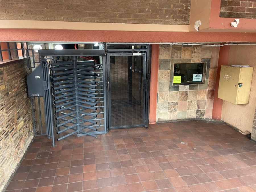 1 Bedroom Property for Sale in Sunnyside Gauteng