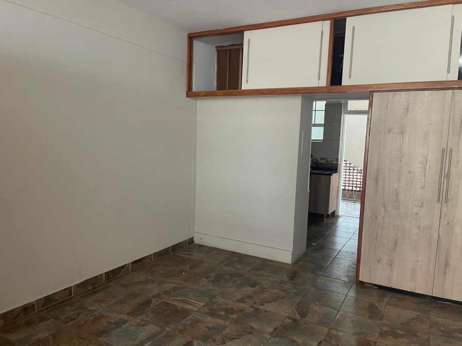 1 Bedroom Property for Sale in Sunnyside Gauteng