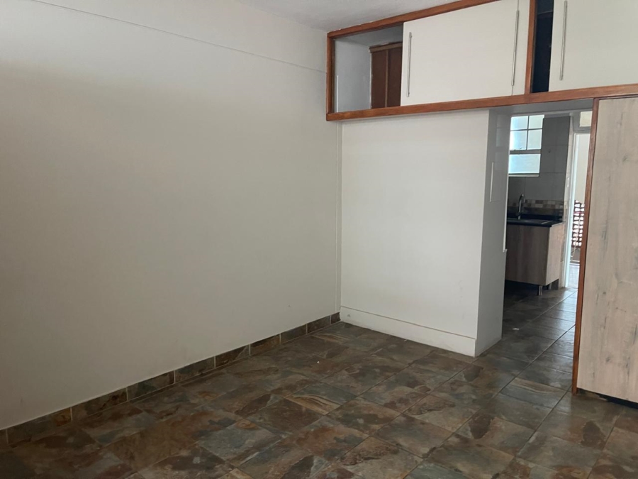 1 Bedroom Property for Sale in Sunnyside Gauteng