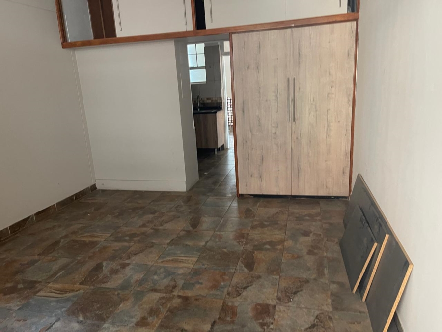 1 Bedroom Property for Sale in Sunnyside Gauteng