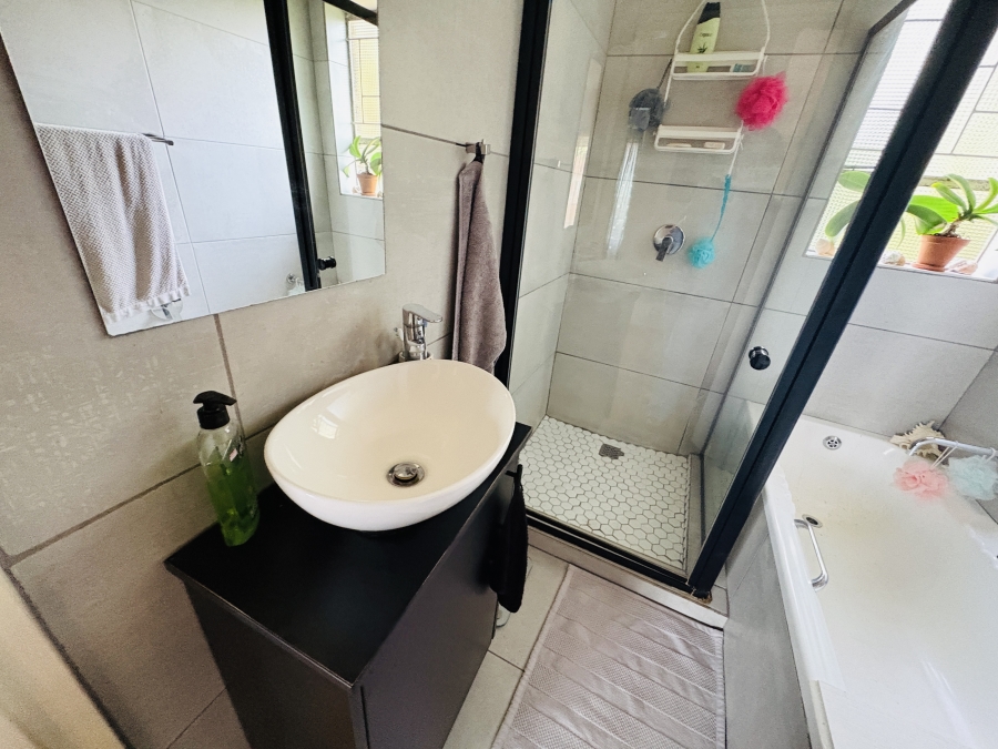 3 Bedroom Property for Sale in The Orchards Gauteng