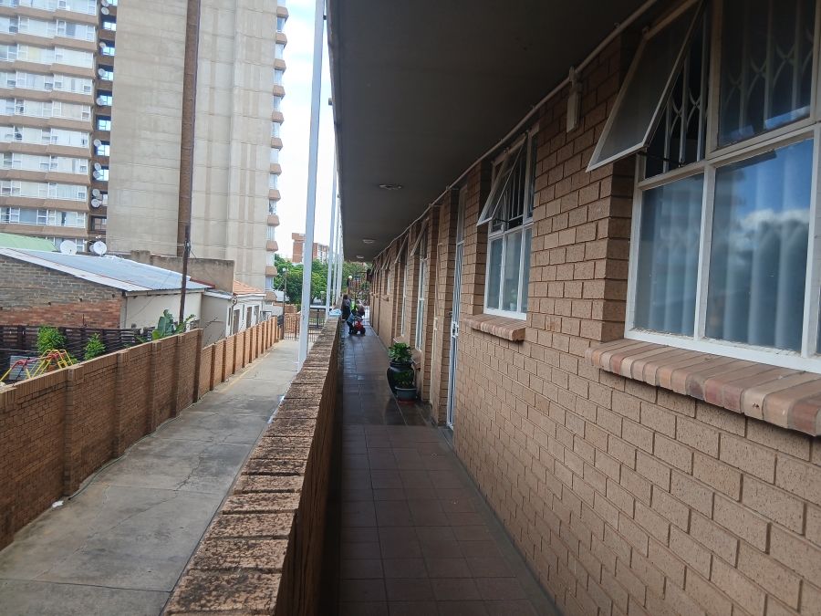 1 Bedroom Property for Sale in Sunnyside Gauteng