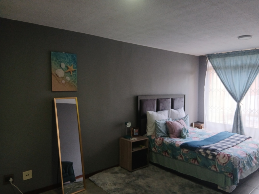 1 Bedroom Property for Sale in Sunnyside Gauteng