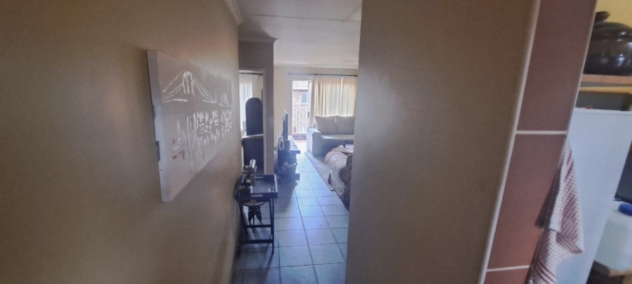 2 Bedroom Property for Sale in Doornpoort Gauteng