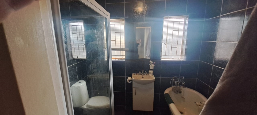 2 Bedroom Property for Sale in Doornpoort Gauteng