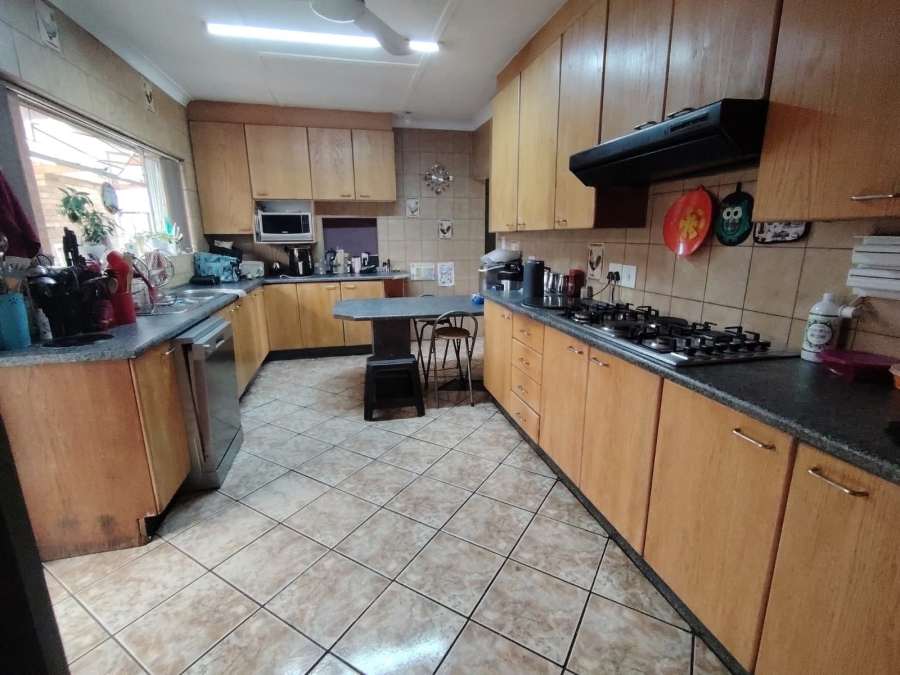 3 Bedroom Property for Sale in Vanderbijlpark SW 5 Gauteng