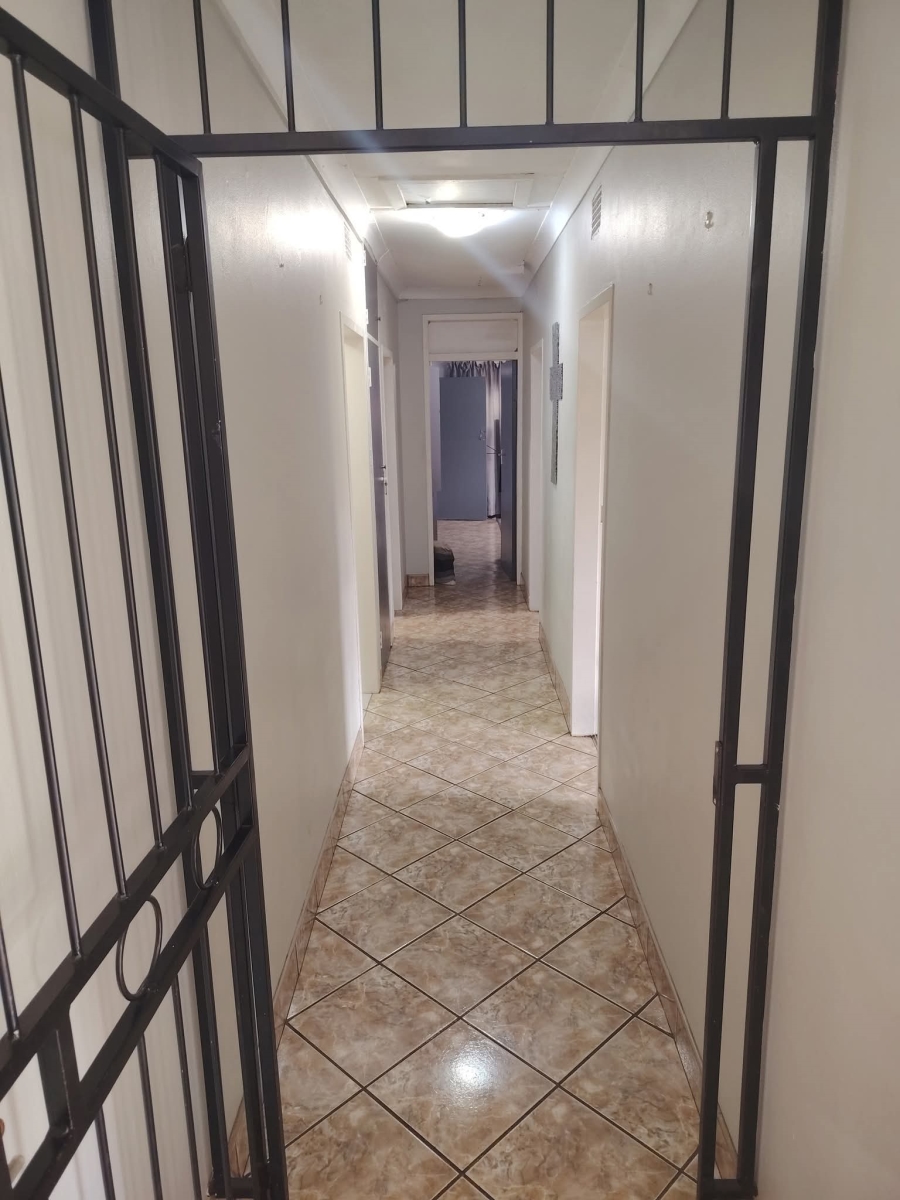 3 Bedroom Property for Sale in Vanderbijlpark SW 5 Gauteng