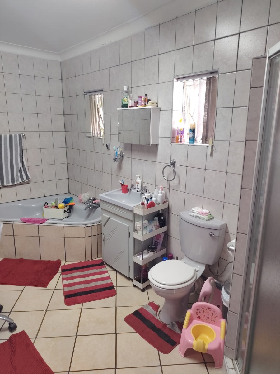 3 Bedroom Property for Sale in Vanderbijlpark SW 5 Gauteng