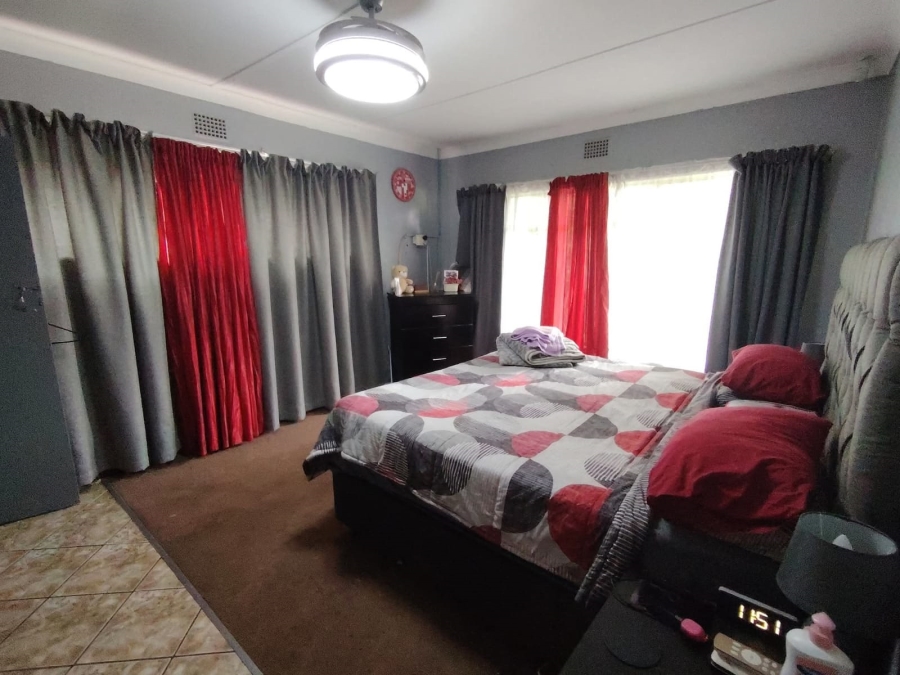 3 Bedroom Property for Sale in Vanderbijlpark SW 5 Gauteng