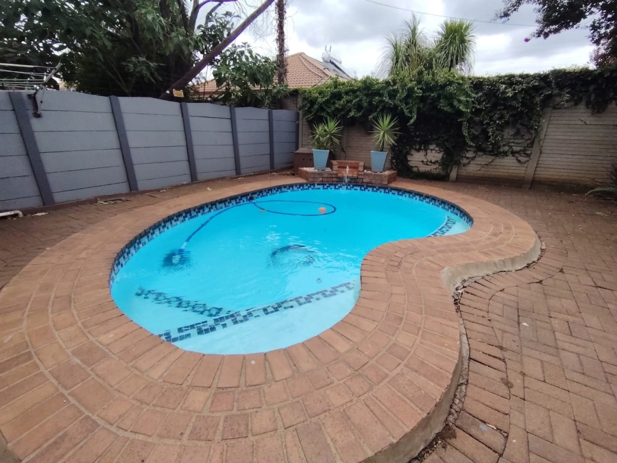 3 Bedroom Property for Sale in Vanderbijlpark SW 5 Gauteng