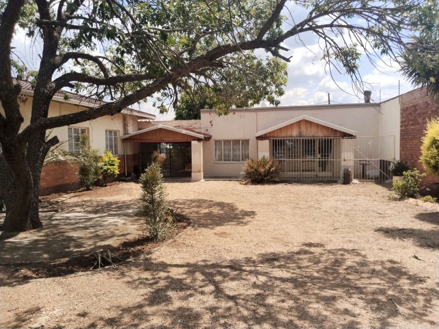 4 Bedroom Property for Sale in Pretoria Gardens Gauteng