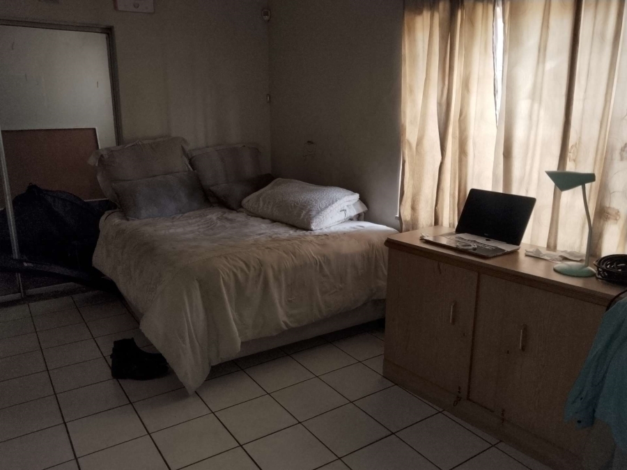 5 Bedroom Property for Sale in Claremont Gauteng