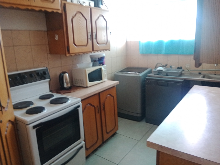 2 Bedroom Property for Sale in Vanderbijlpark Cw 6 Gauteng