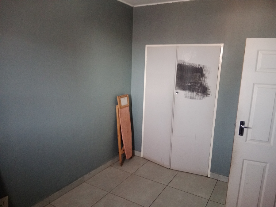 2 Bedroom Property for Sale in Vanderbijlpark Cw 6 Gauteng
