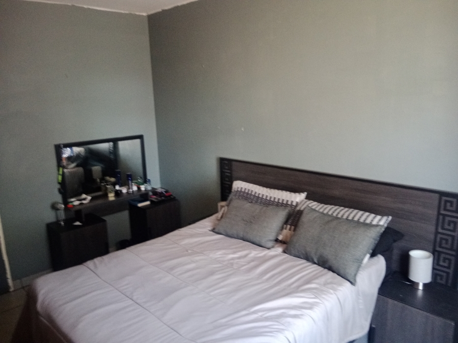 2 Bedroom Property for Sale in Vanderbijlpark Cw 6 Gauteng
