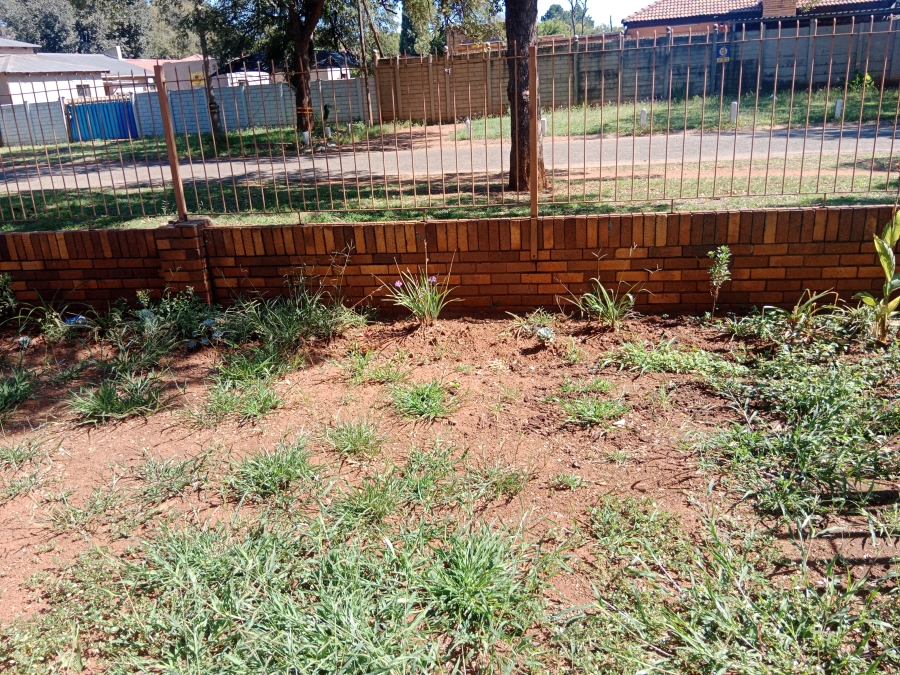 2 Bedroom Property for Sale in Vanderbijlpark Cw 6 Gauteng