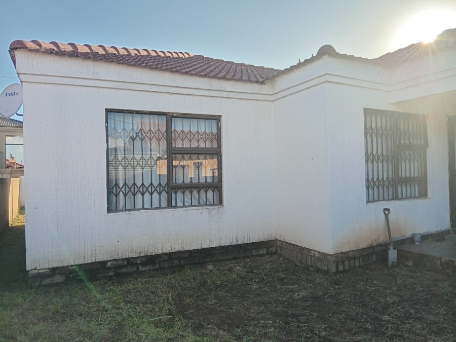 3 Bedroom Property for Sale in Golden Gardens Gauteng