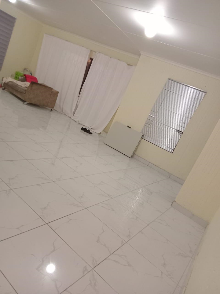 3 Bedroom Property for Sale in Golden Gardens Gauteng