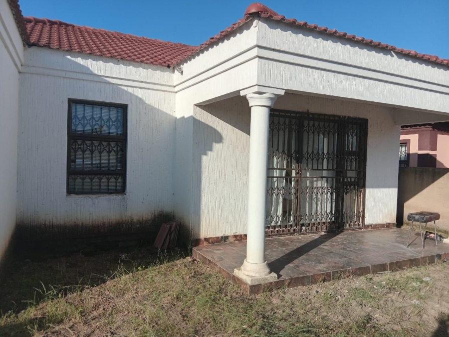 3 Bedroom Property for Sale in Golden Gardens Gauteng