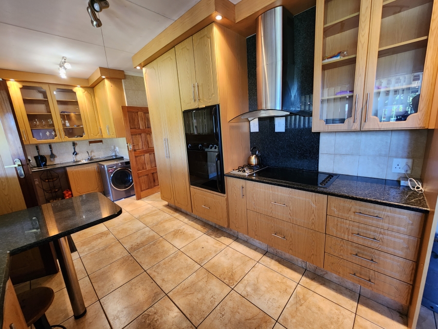 4 Bedroom Property for Sale in Vanderbijlpark SE 2 Gauteng