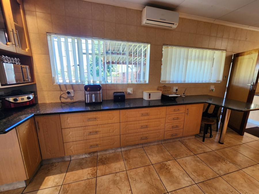 4 Bedroom Property for Sale in Vanderbijlpark SE 2 Gauteng