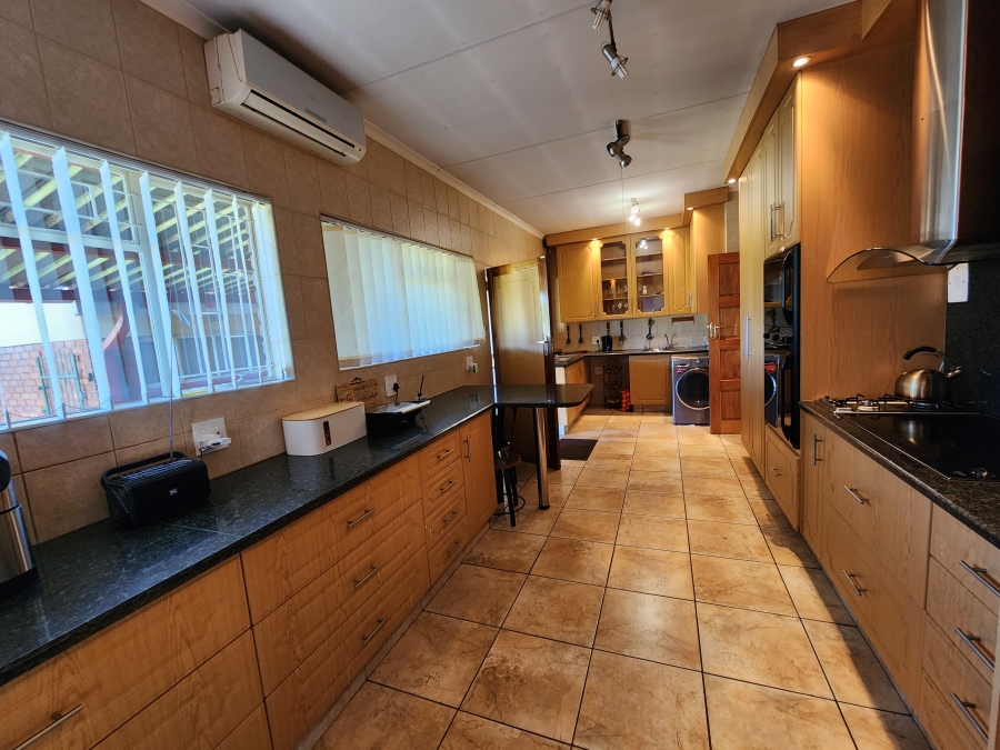 4 Bedroom Property for Sale in Vanderbijlpark SE 2 Gauteng