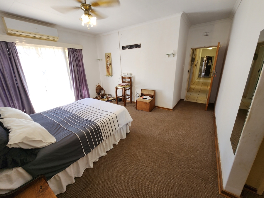 4 Bedroom Property for Sale in Vanderbijlpark SE 2 Gauteng