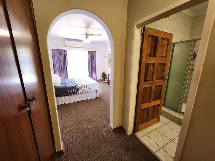 4 Bedroom Property for Sale in Vanderbijlpark SE 2 Gauteng