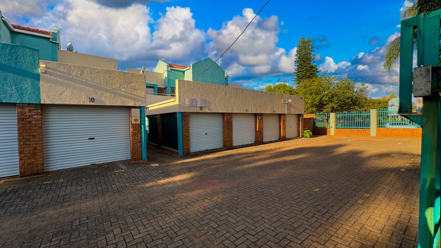 2 Bedroom Property for Sale in Pretoria North Gauteng