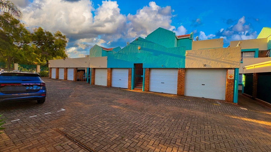 2 Bedroom Property for Sale in Pretoria North Gauteng