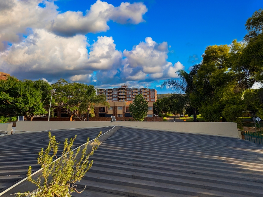 2 Bedroom Property for Sale in Pretoria North Gauteng