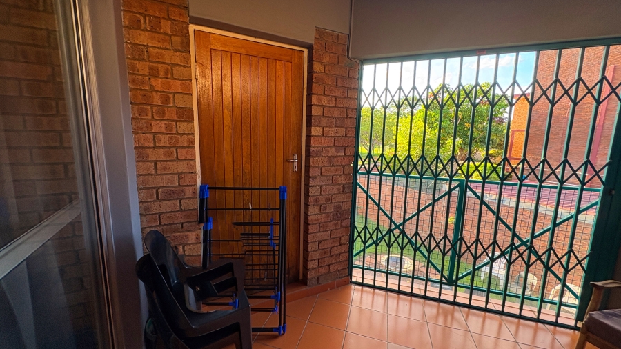 2 Bedroom Property for Sale in Pretoria North Gauteng