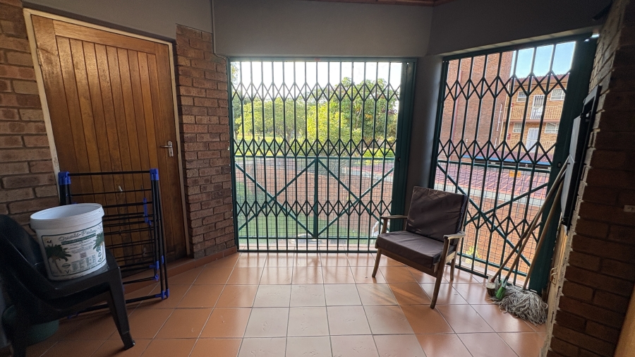 2 Bedroom Property for Sale in Pretoria North Gauteng